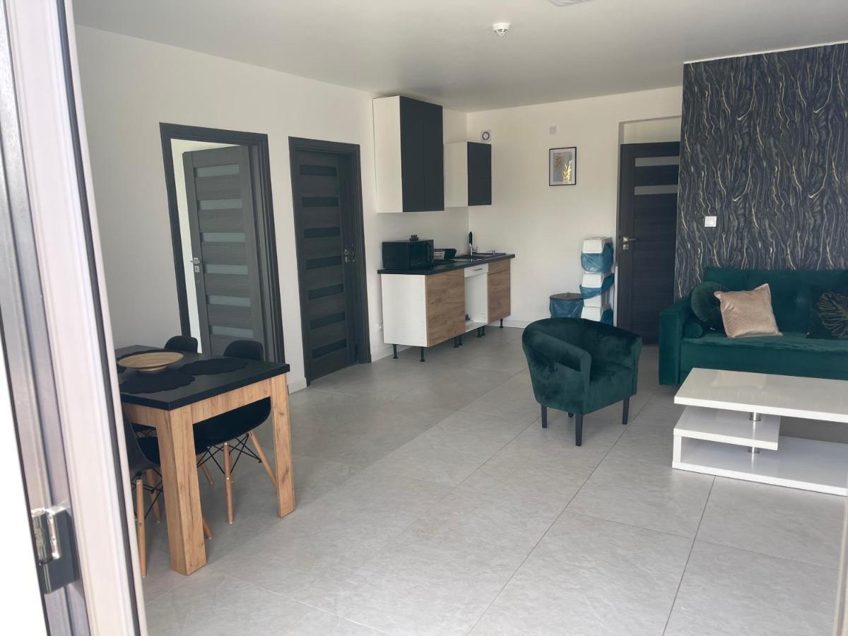 Koniec Swiata Stare Sady Apartment มิโคไวกี ภายนอก รูปภาพ
