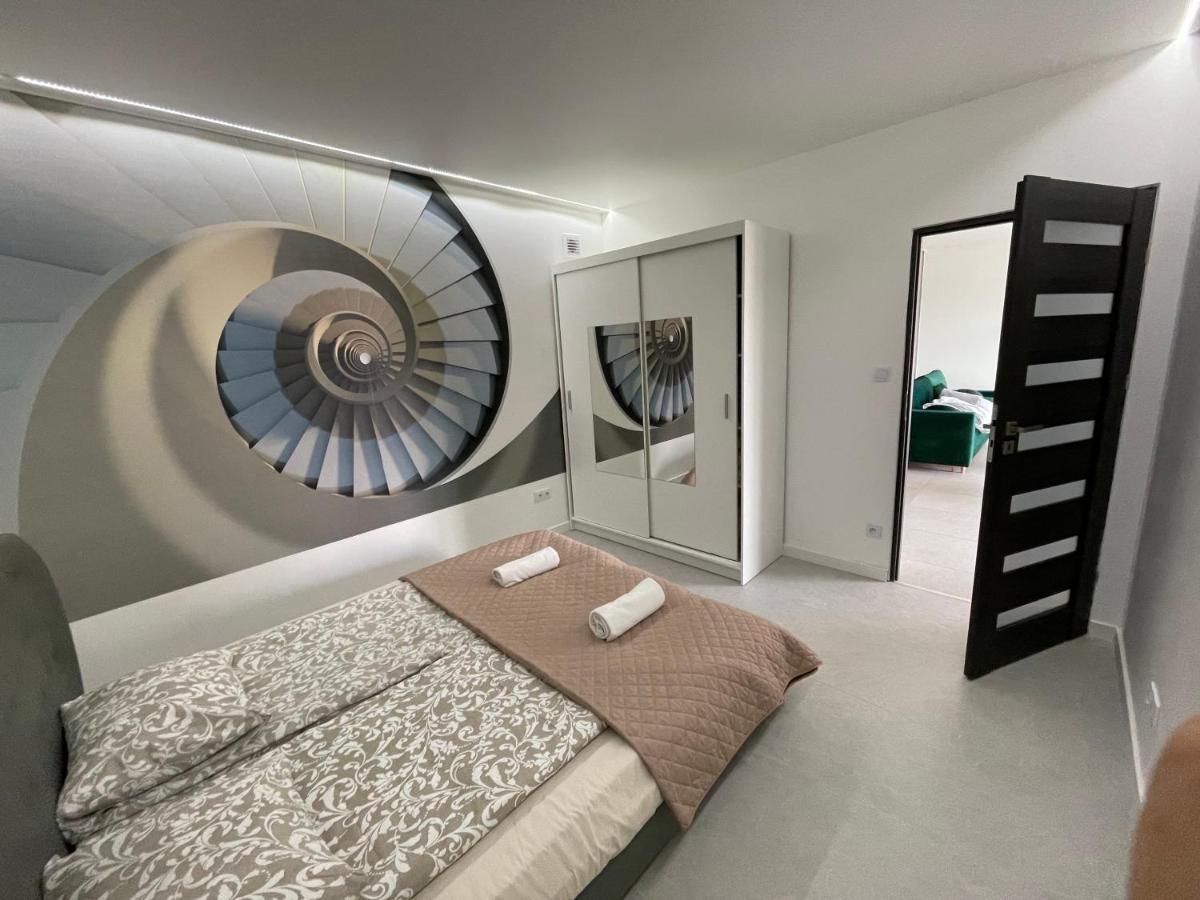 Koniec Swiata Stare Sady Apartment มิโคไวกี ภายนอก รูปภาพ