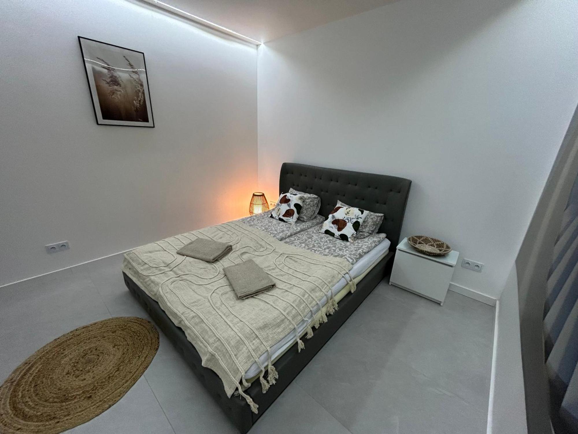 Koniec Swiata Stare Sady Apartment มิโคไวกี ภายนอก รูปภาพ