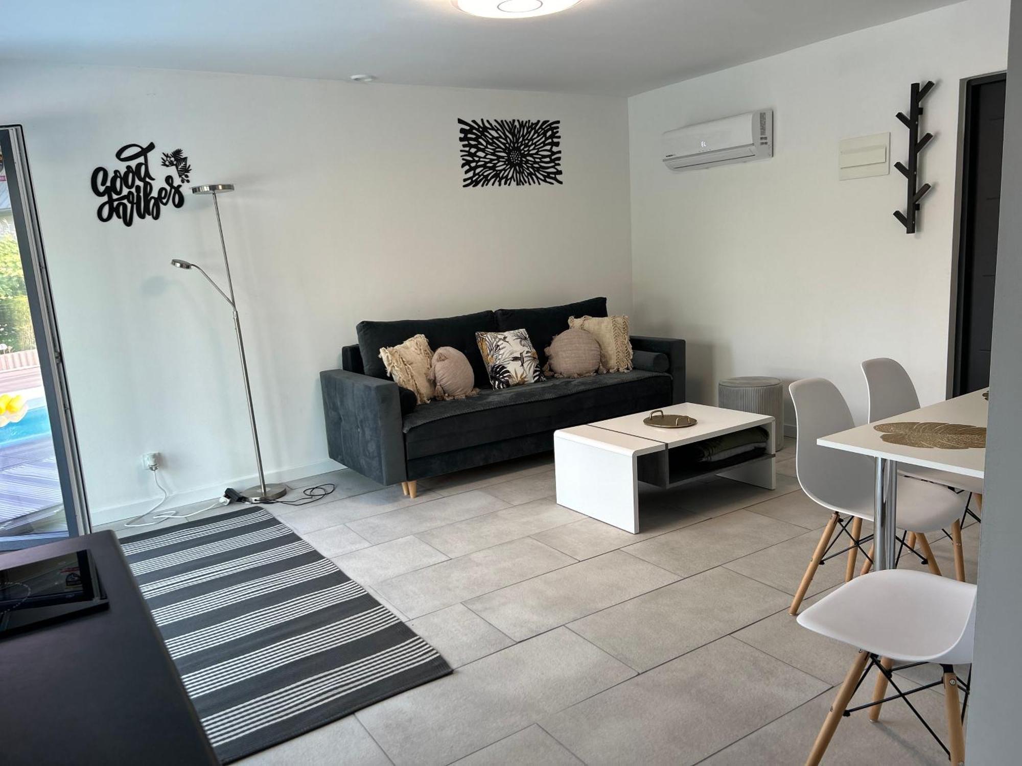 Koniec Swiata Stare Sady Apartment มิโคไวกี ภายนอก รูปภาพ