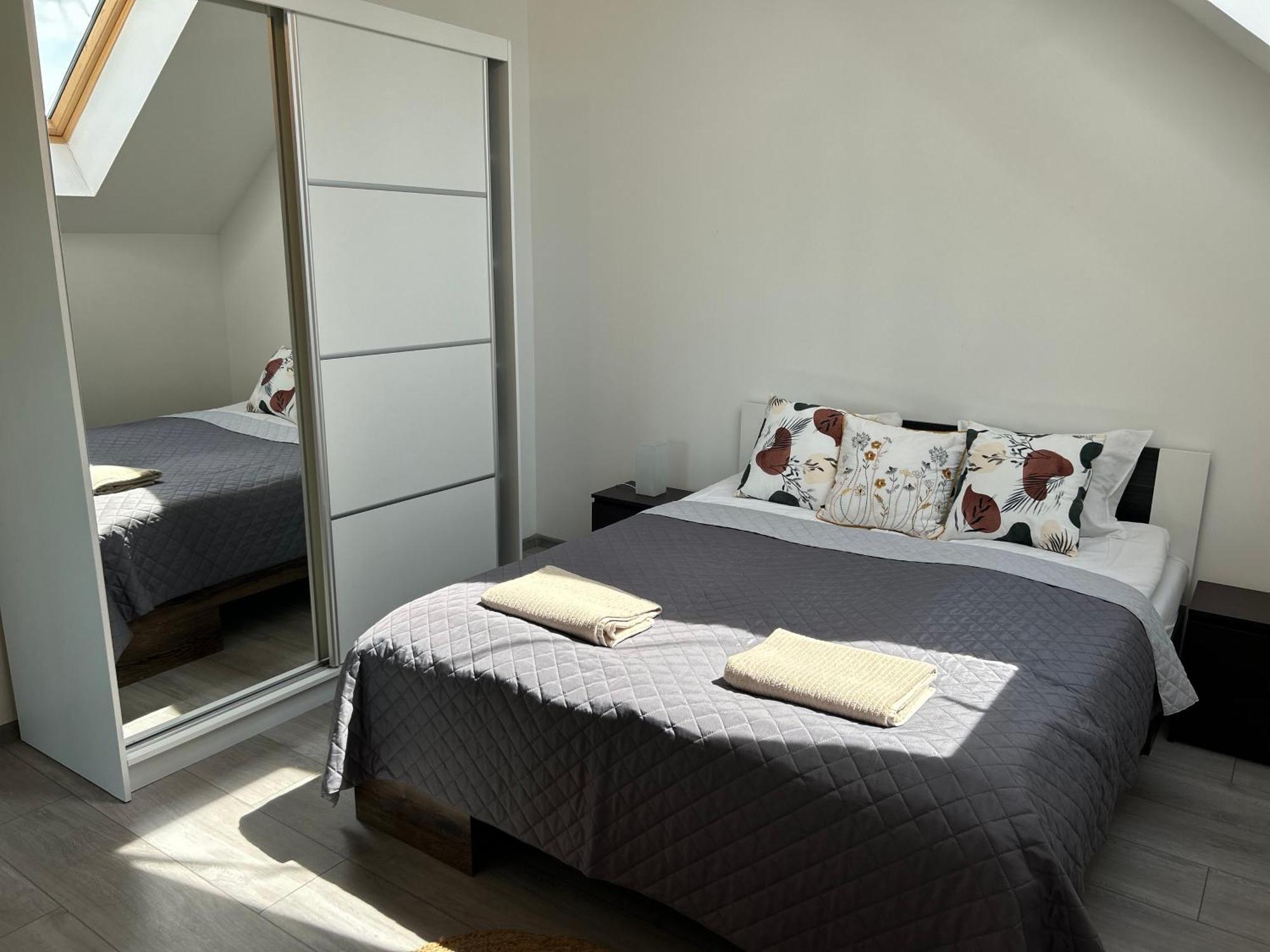 Koniec Swiata Stare Sady Apartment มิโคไวกี ภายนอก รูปภาพ